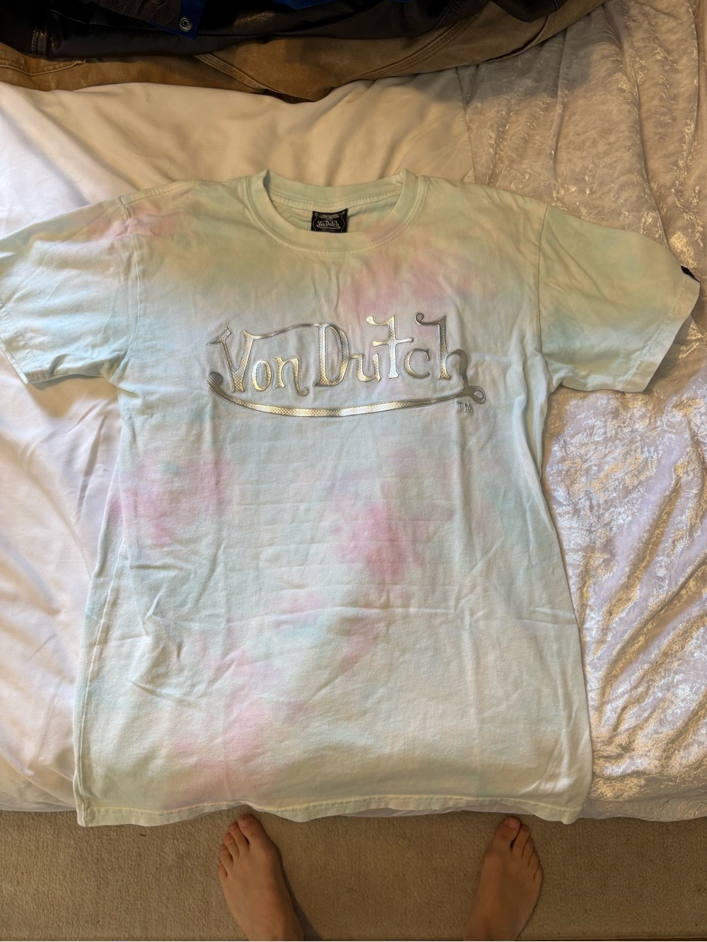 Von Dutch Women’s Tie-Dye Logo Tee - Light Blue & Pink
